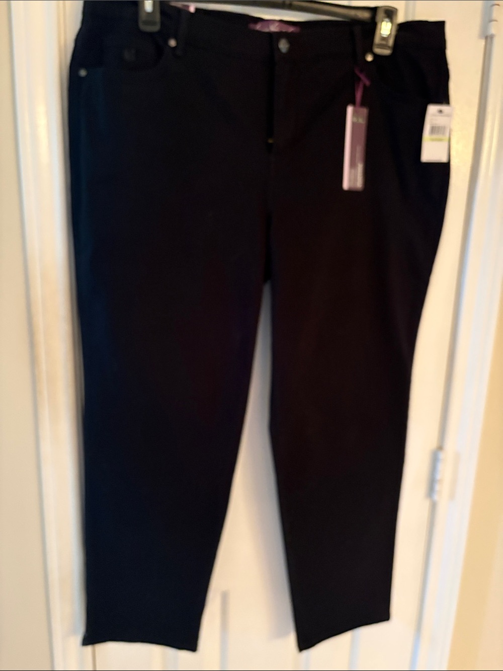 Gloria Vanderbilt Black Amanda Jean Pants 18W Short NWT